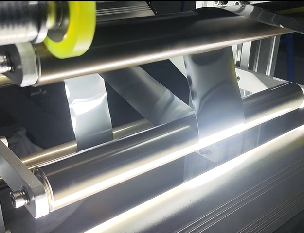 鋼板表面缺陷在線檢測儀——革新制造業(yè)質(zhì)量監(jiān)控的利器