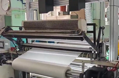 在線(xiàn)銅箔測(cè)厚儀：精準(zhǔn)檢測(cè)，保障產(chǎn)品質(zhì)量